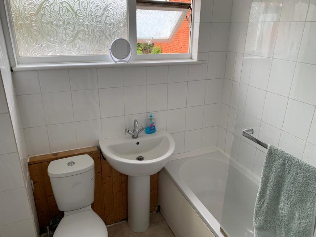Eastbourne Late Check In Available Apartment Polegate Exterior photo